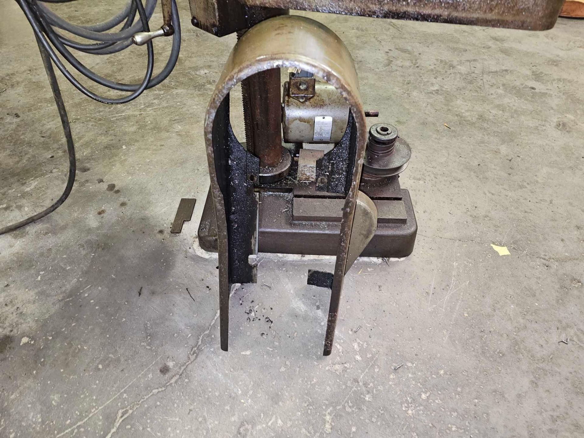 CLAUSING DRILL PRESS (NOT WORKING) - Image 10 of 12