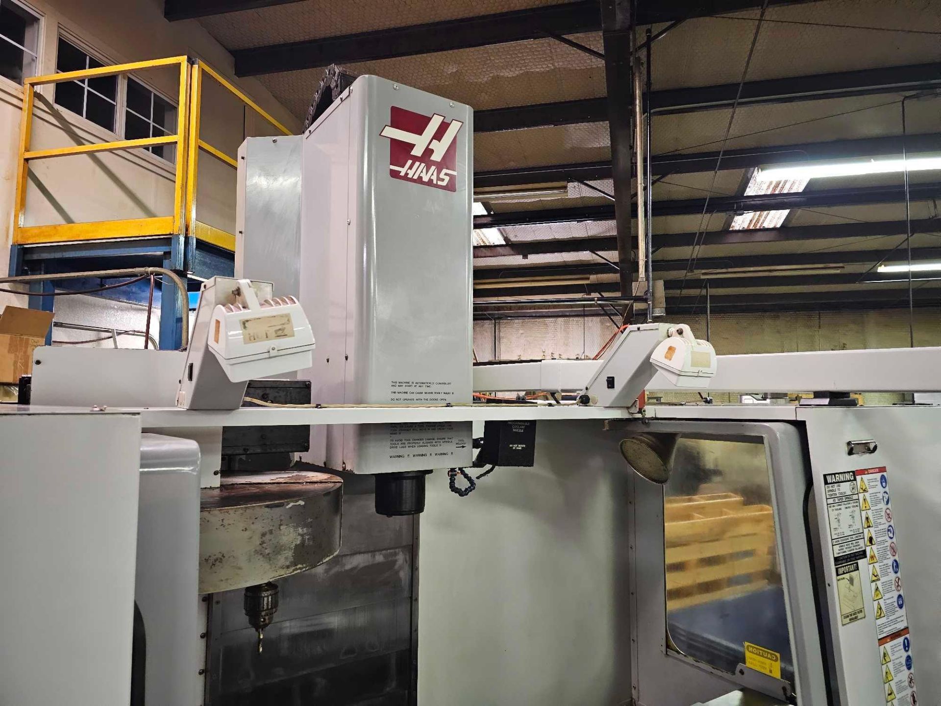 2000 HAAS VF-3 VERTICAL MACHINING CENTER WITH THROUGH SPINDLE COOLANT - Image 9 of 17