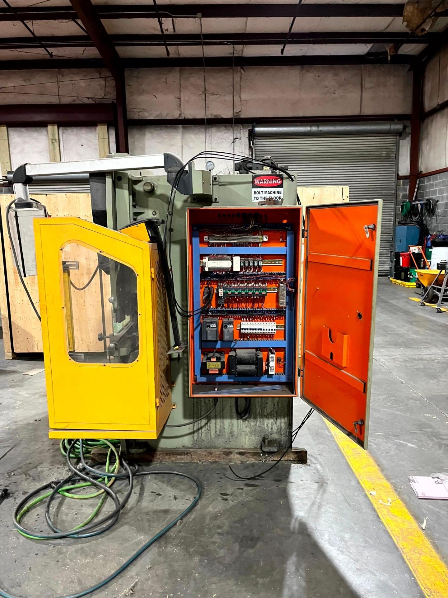 2012 44 TON X 6' US INDUSTRIAL MACHINERY 446 R PRESS BRAKE - TOOLING INCLUDED - Image 11 of 12