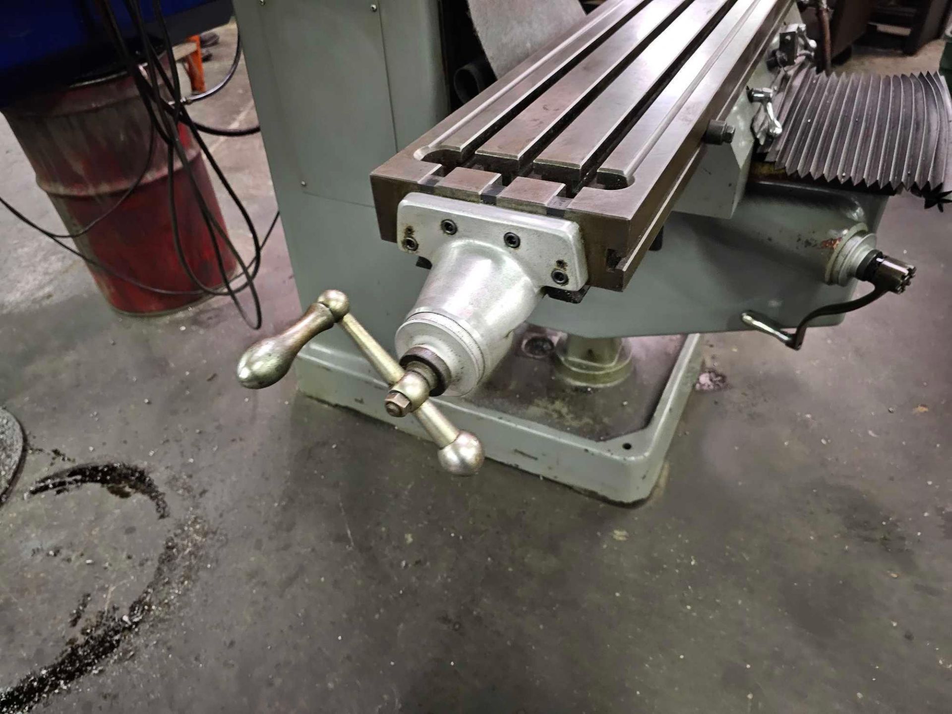 ALLIANT 10"X 50" KNEE MILL WITH DRO - Image 8 of 12