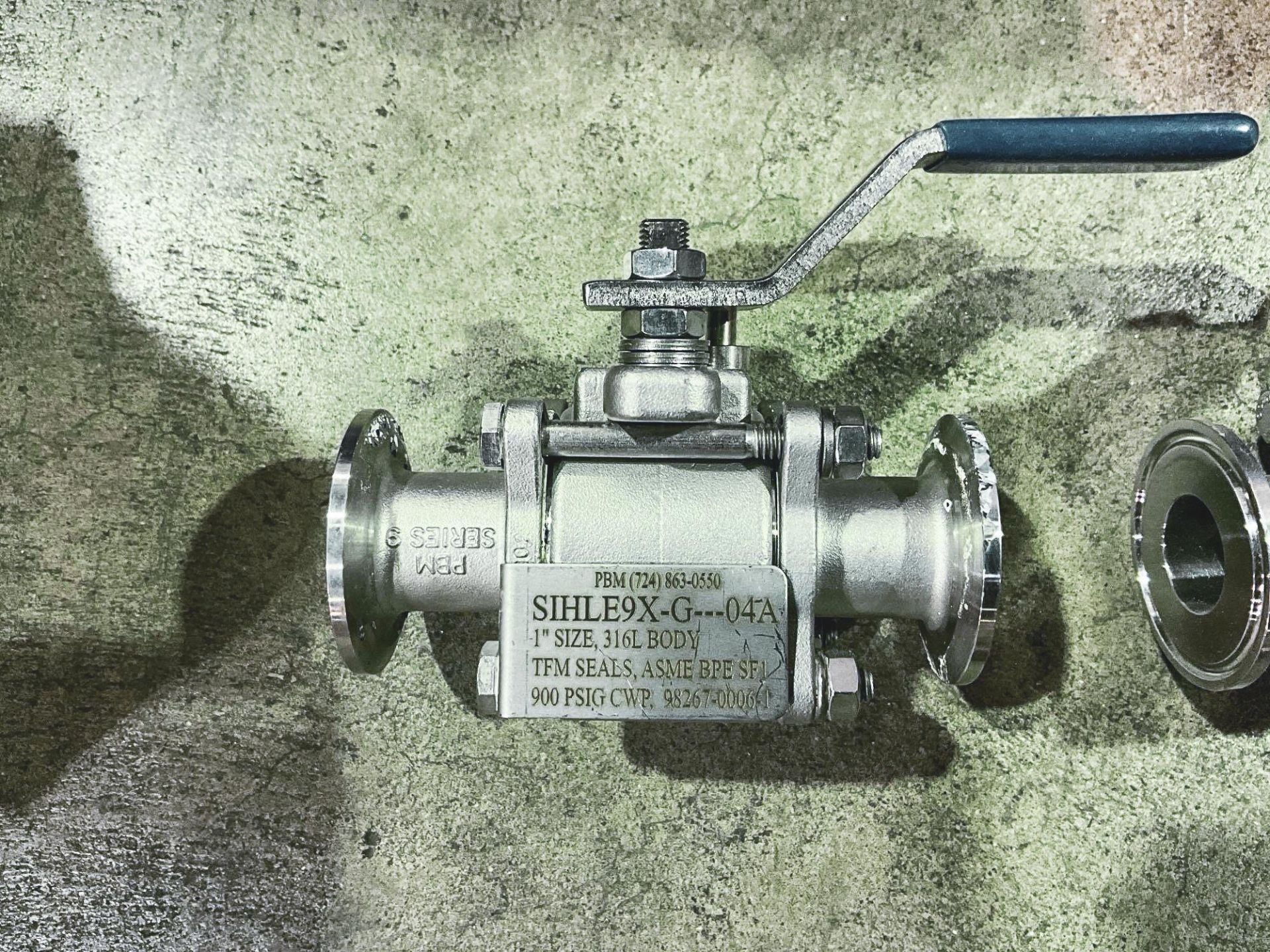 PALLET OF FLANGE CLAMPS, AND BALL VALVES - Image 11 of 21