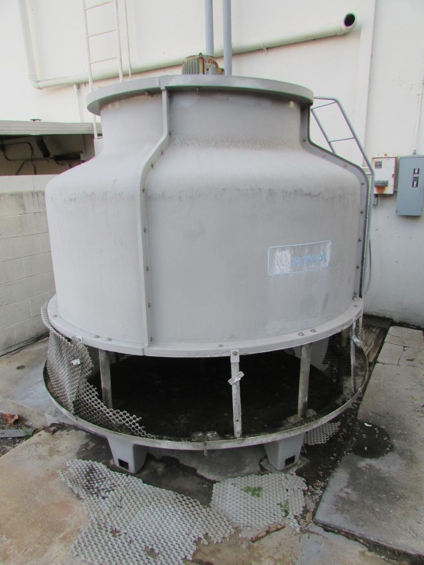 AMCOT 840,000-BTU/HR COOLING TOWER - Image 2 of 7