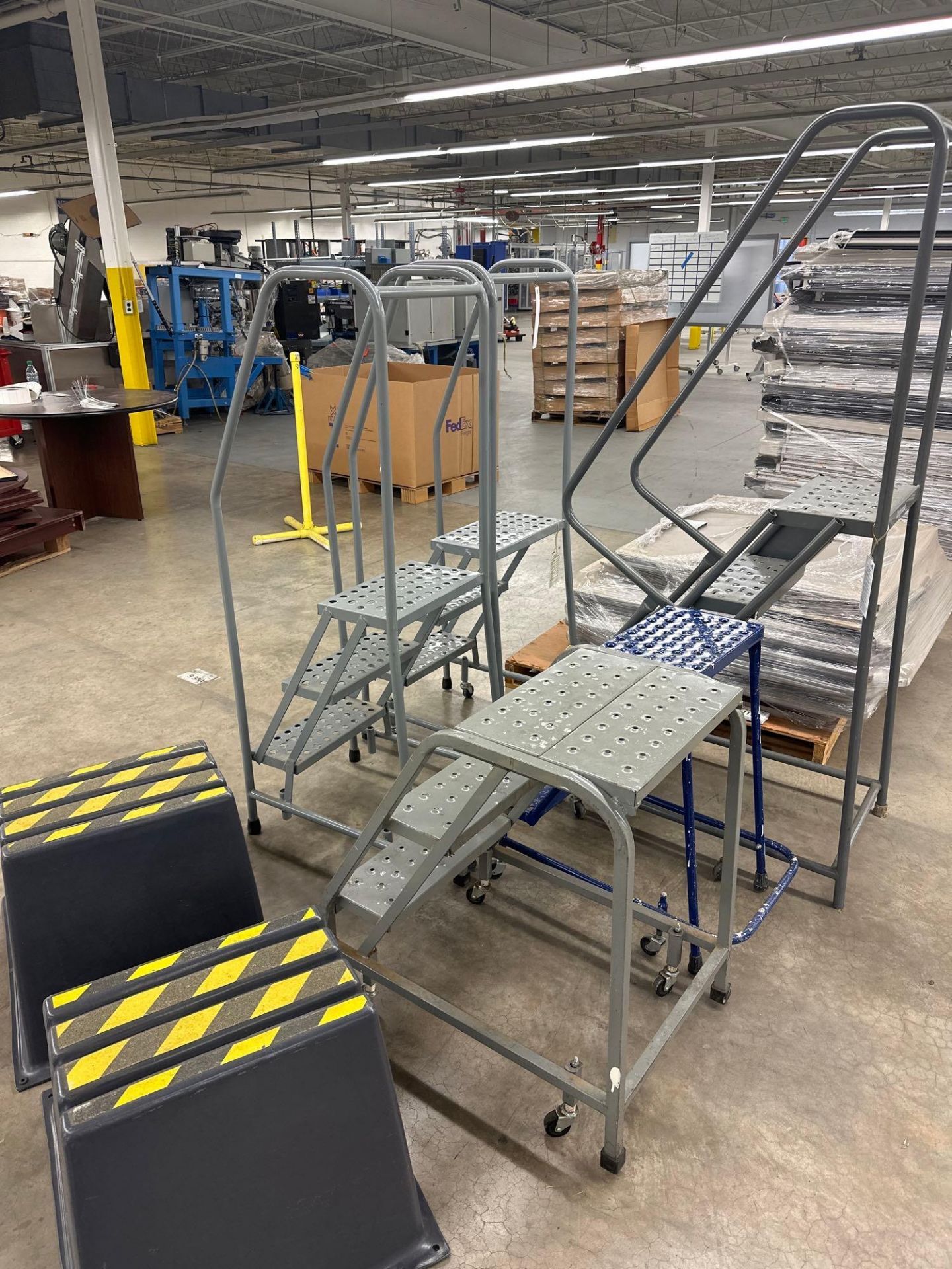 COTTERMAN ROLLING LADDERS AND STEP STOOLS - Image 5 of 5