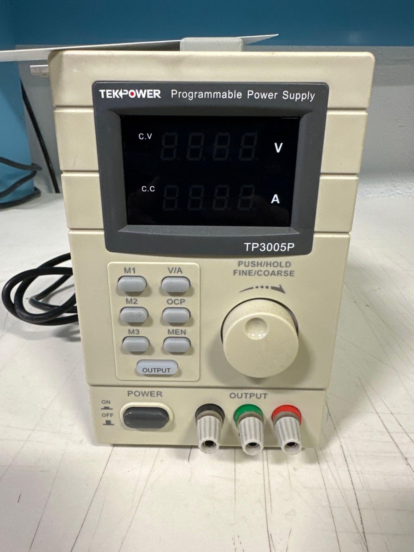 TEKPOWER TP3005P PROGRAMMABLE POWER SUPPLY - Image 2 of 3