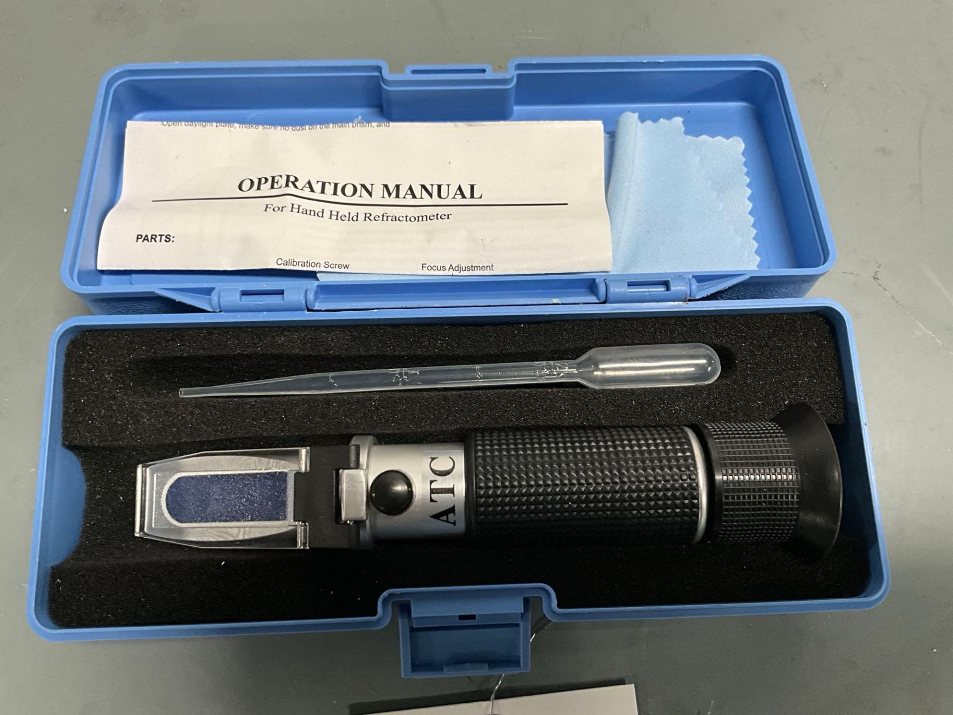 PORTABLE REFRACTOMETER - Image 2 of 3