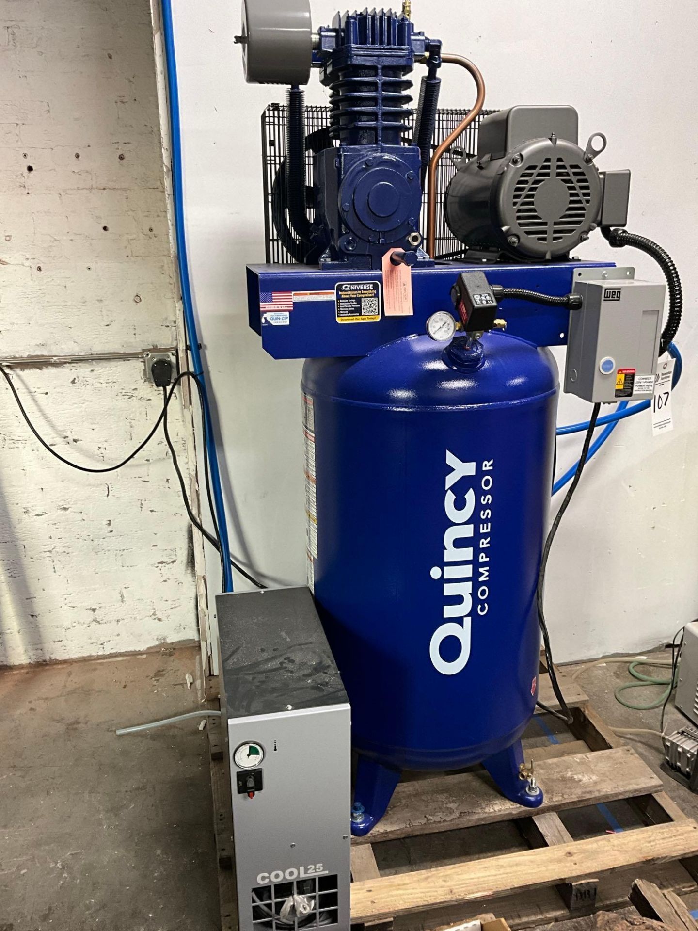 QUINCY 7 1/2 HP 80 GALLON COMPRESSOR WITH COOL 25 REFRIGERATED AIR DRYER - Image 2 of 13