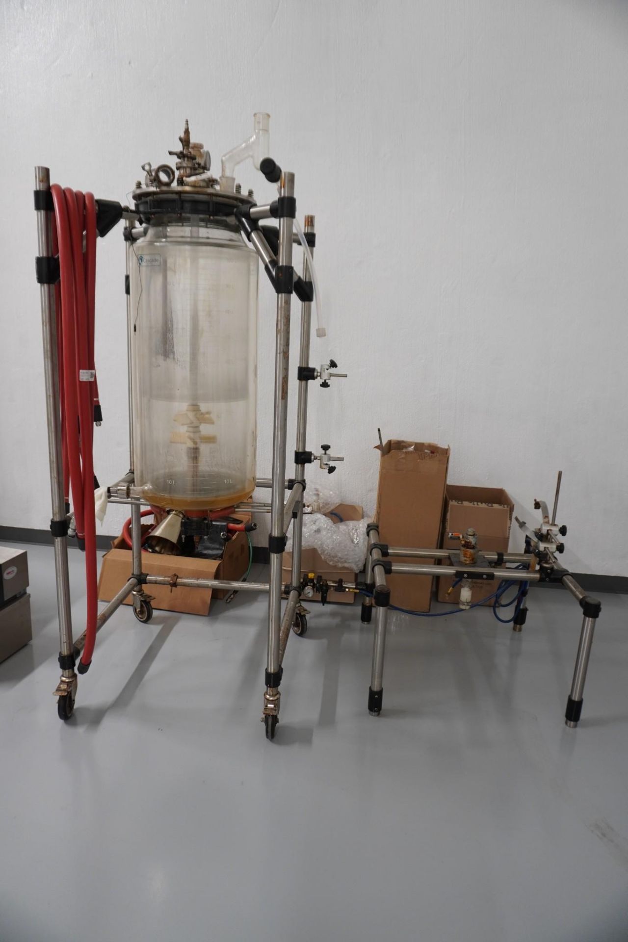 USED CASCADE SCIENCES - DOUBLE JACKETED GLASS REACTOR (100L)