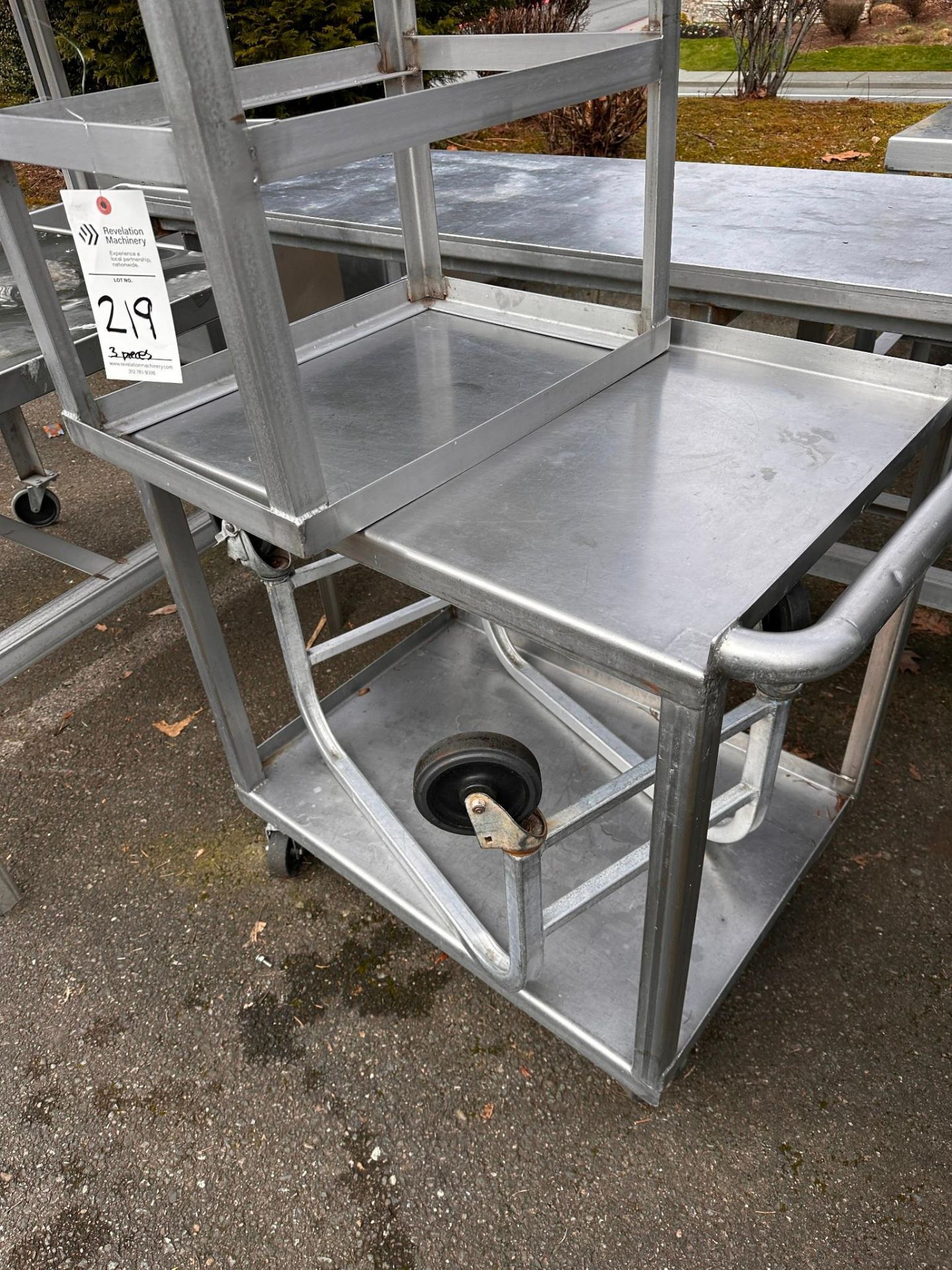 STAINLESS ROLLER CARTS AND SMALL TABLE - Image 2 of 4