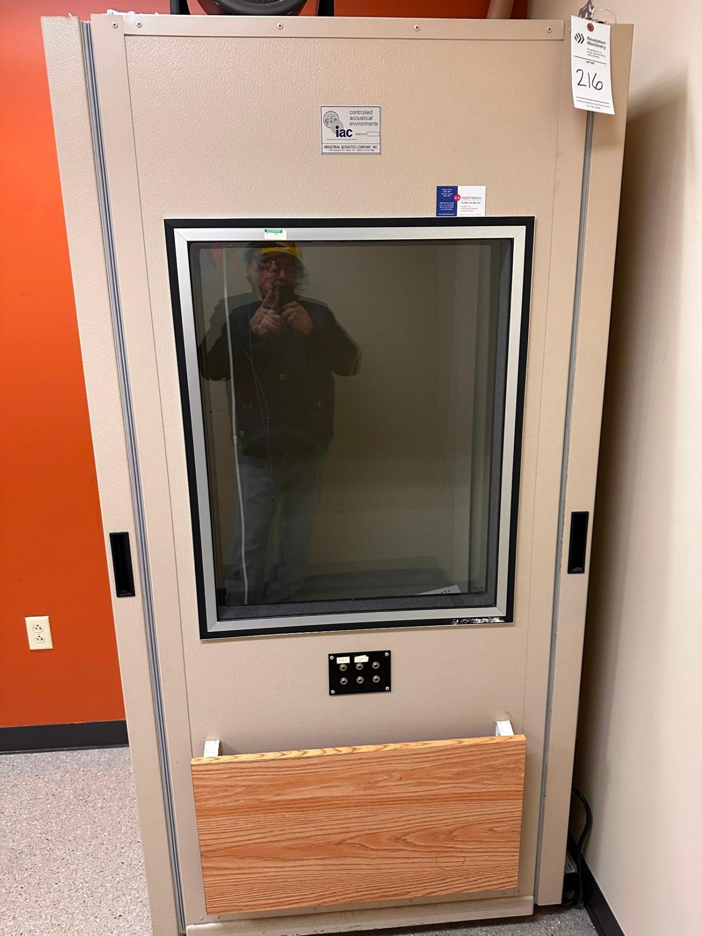 CONTROLLED ACOUSTICAL ENVIRONMENTAL CHAMBER