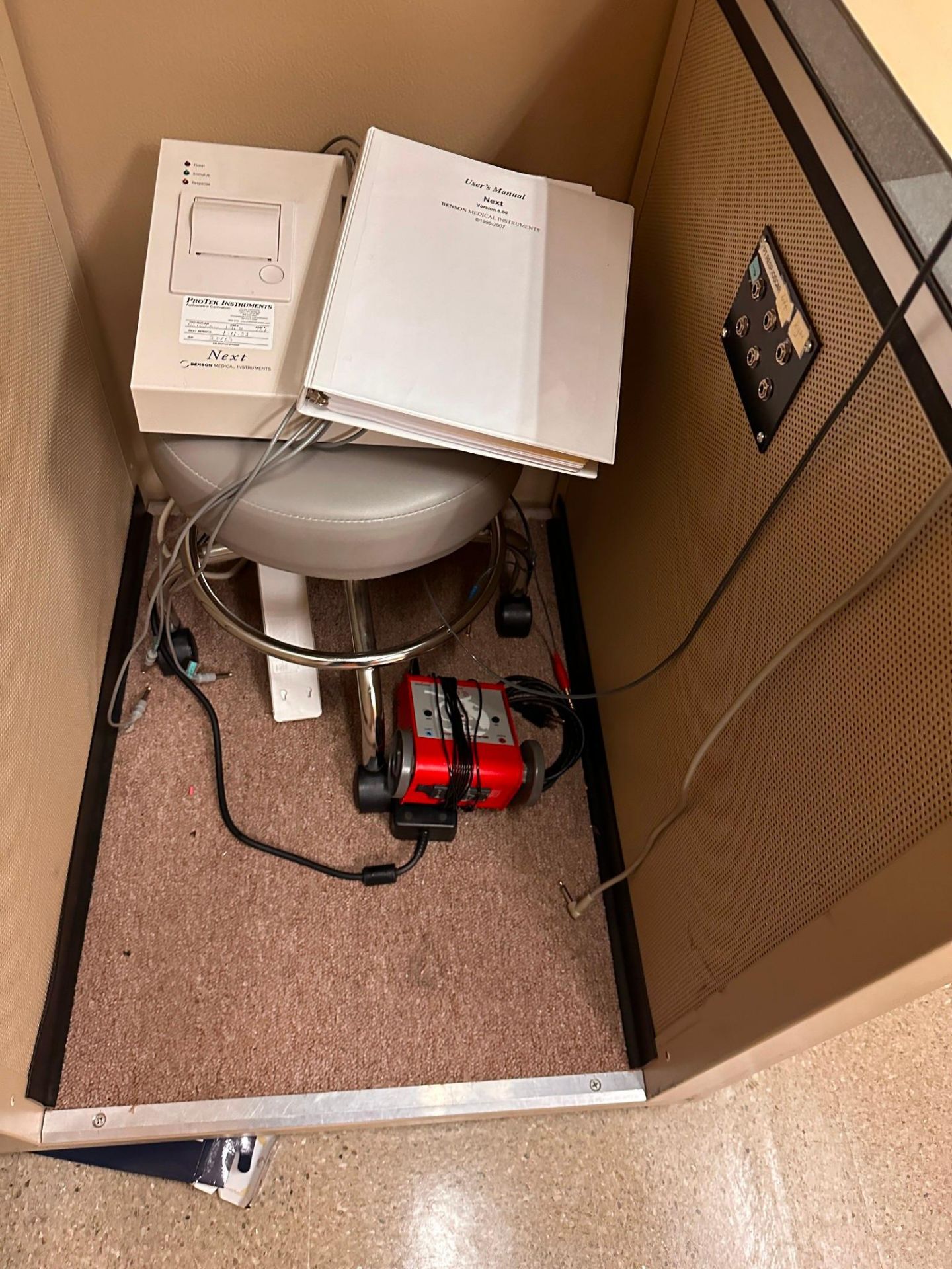 CONTROLLED ACOUSTICAL ENVIRONMENTAL CHAMBER - Image 3 of 7