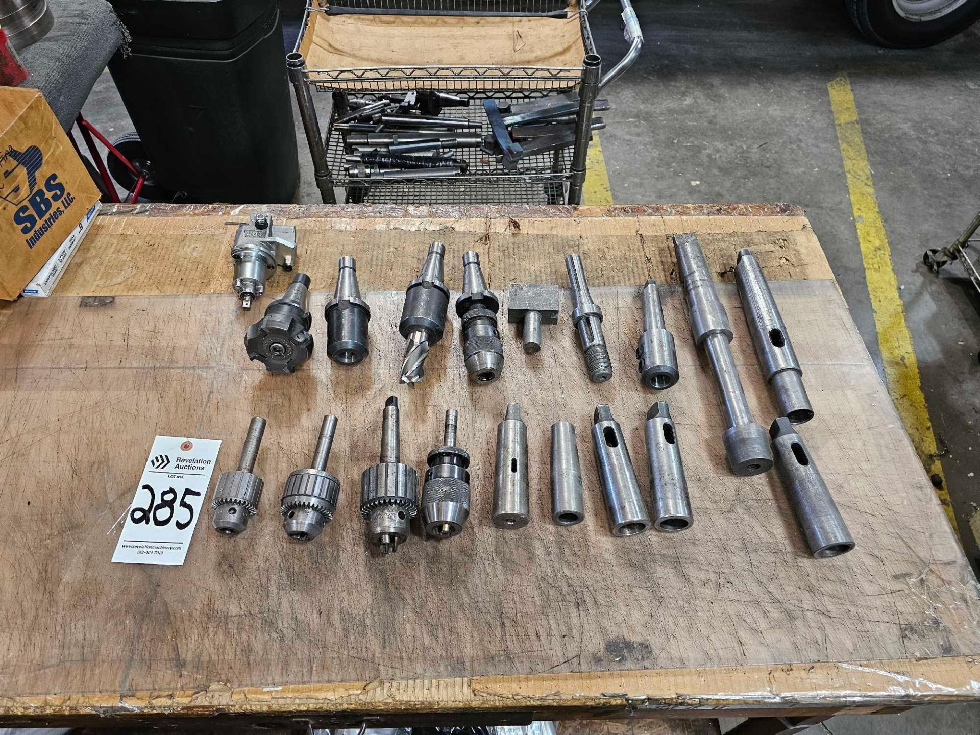 ASSORTED CAT40 TOOL HOLDERS, TAPER SLEEVES, AND BORING CHUCKS