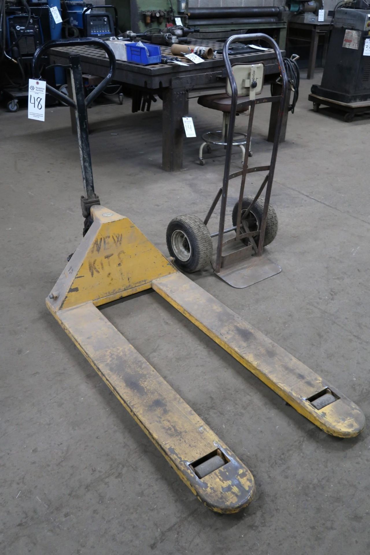 KOKE 5,500 LB. CAPACITY PALLET JACK