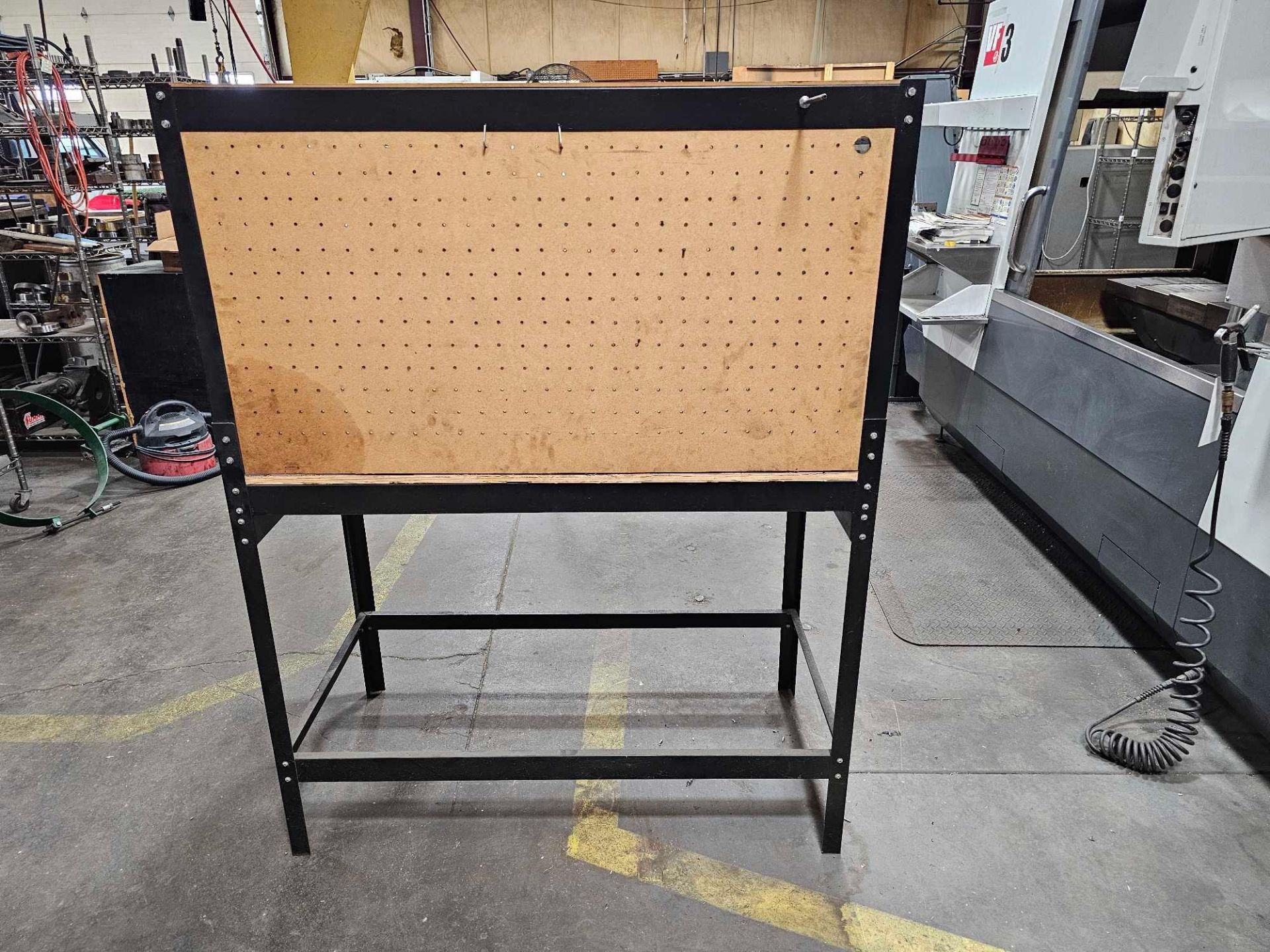 WOOD TOP WORKBENCH WITH PEGBOARD BACK - Image 3 of 4