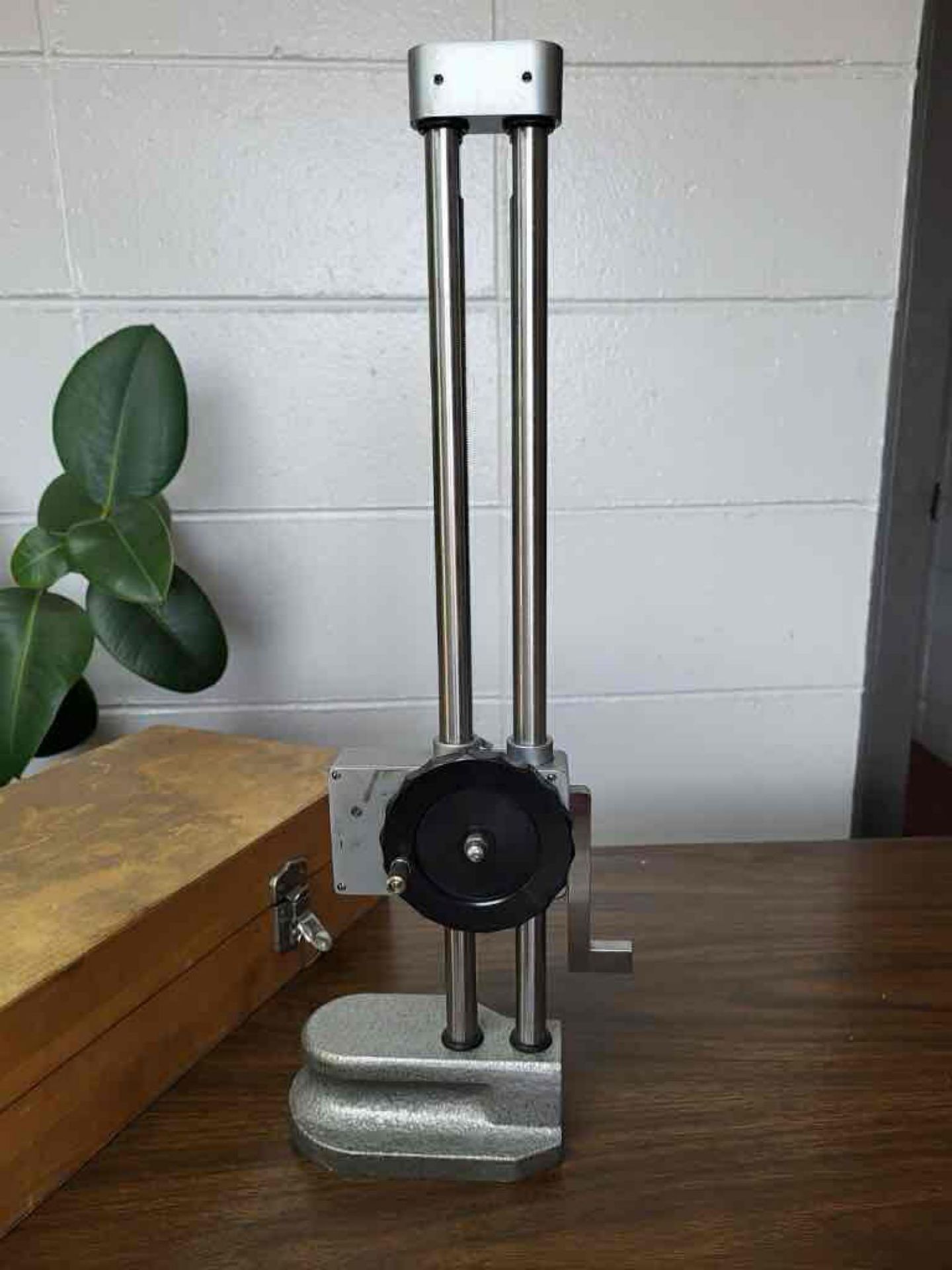 DOUBLE COLUMN DIAL HEIGHT GAUGE - Image 6 of 8