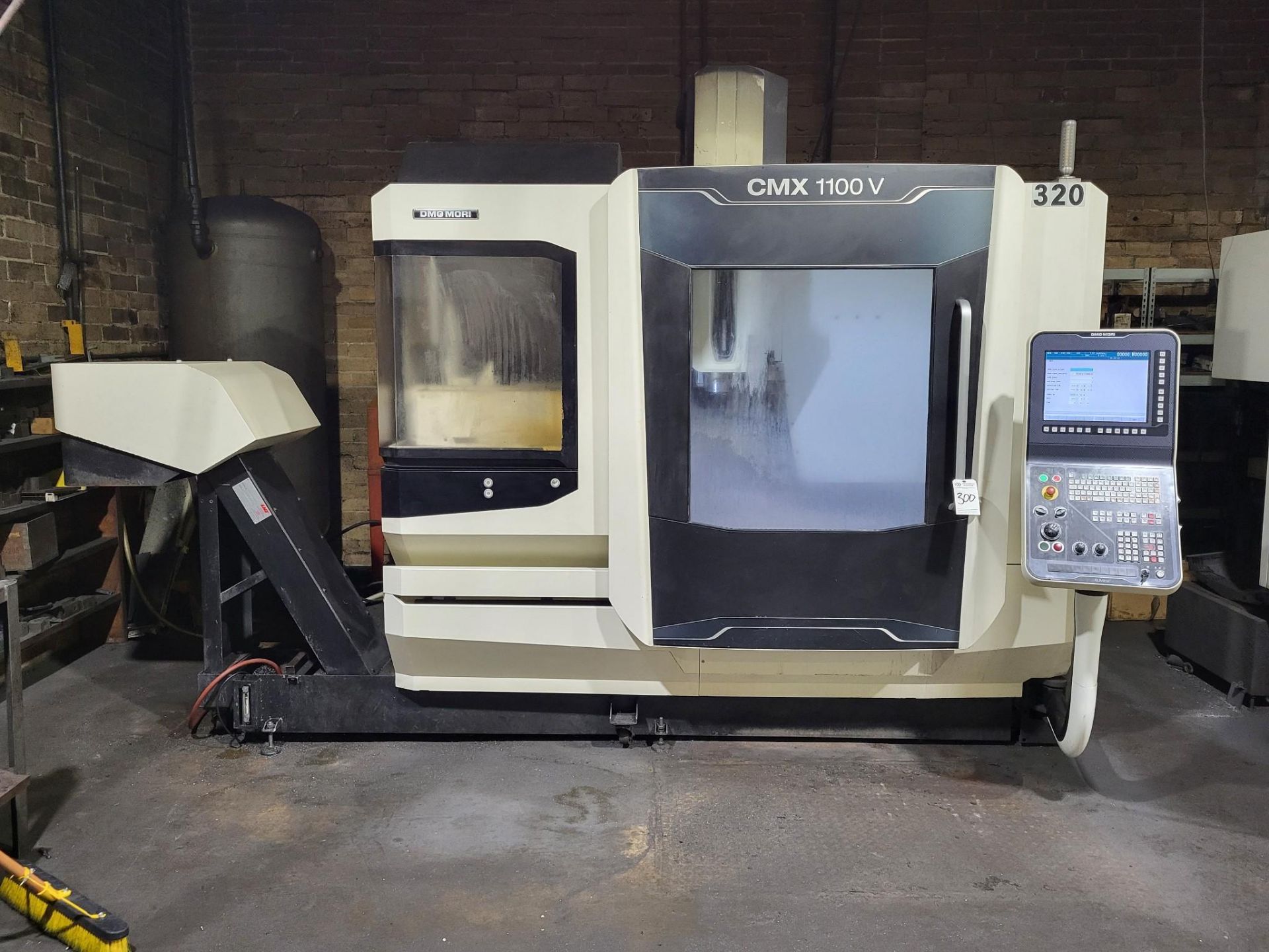 2017 DMG MORI CMX 1100V VERTICAL MACHINING CENTER