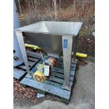 S/S FEEDER BIN 3' X 3'