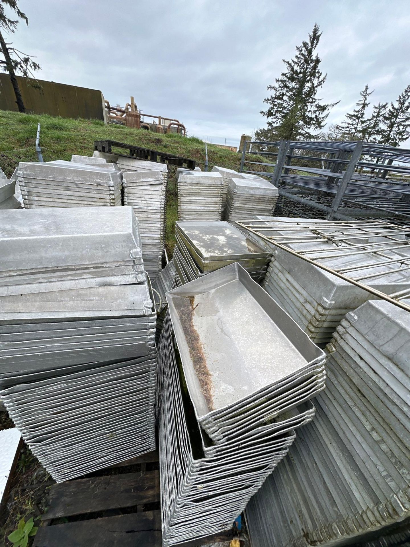 LOT OF APPROX. 1000 ALUMINUM PANS - Image 3 of 5