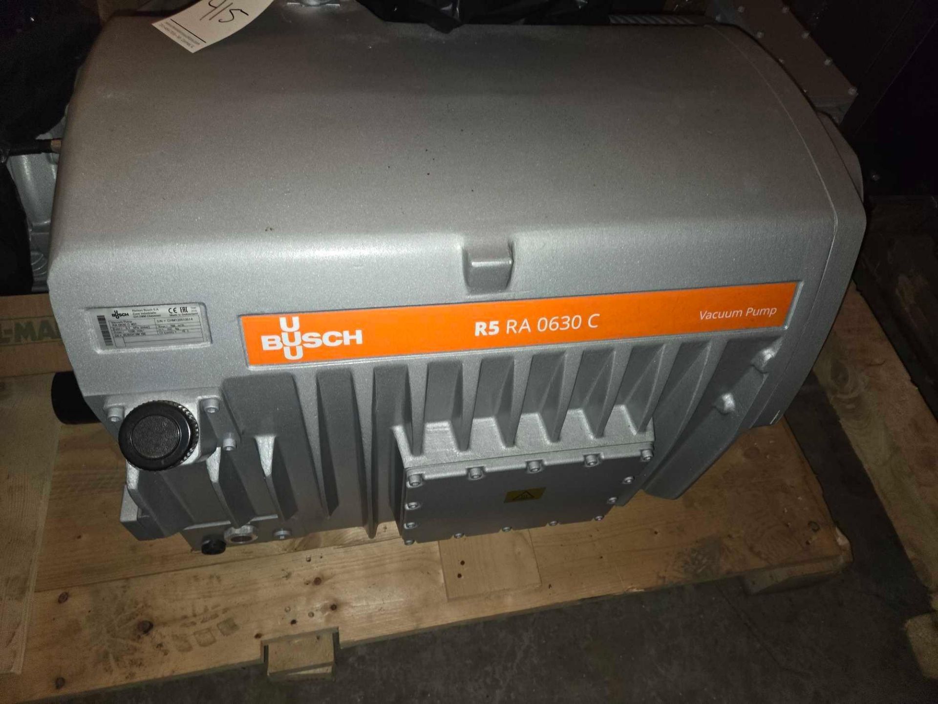 BUSCH R5 RA 0630 C 401 VACUUM PUMP