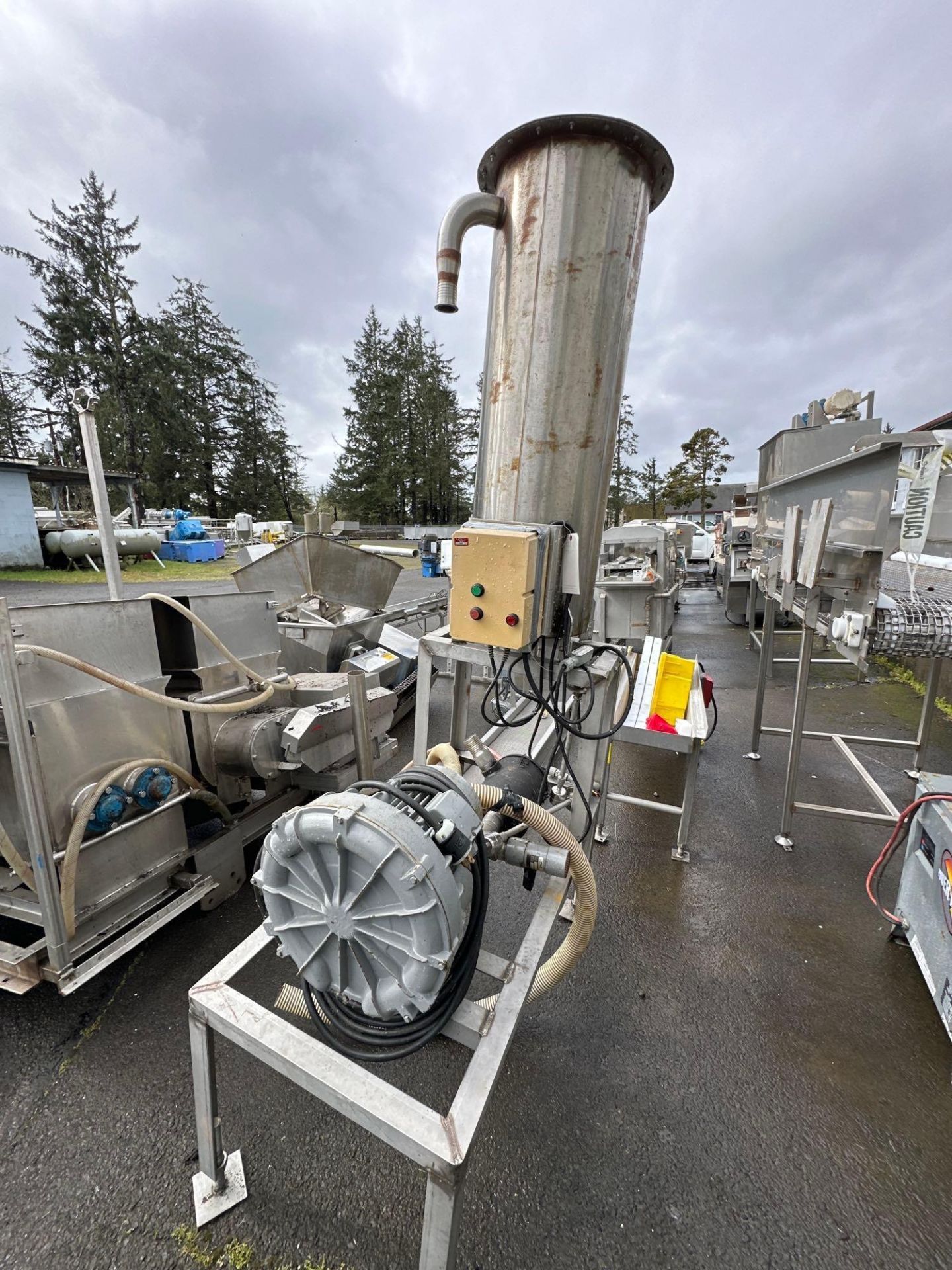 TANK W/ FUJI ELECTRIC TURBINE - Image 3 of 5