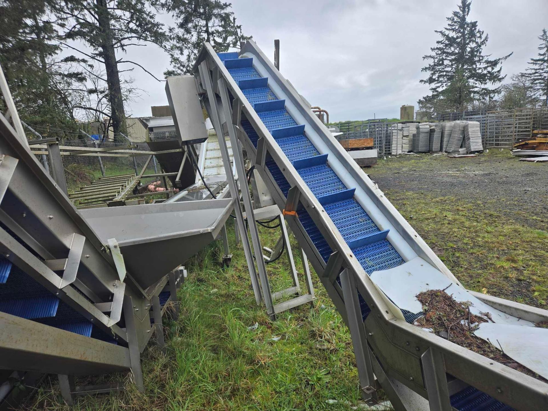 CLEATED INCLINE CONVEYOR - Image 4 of 9