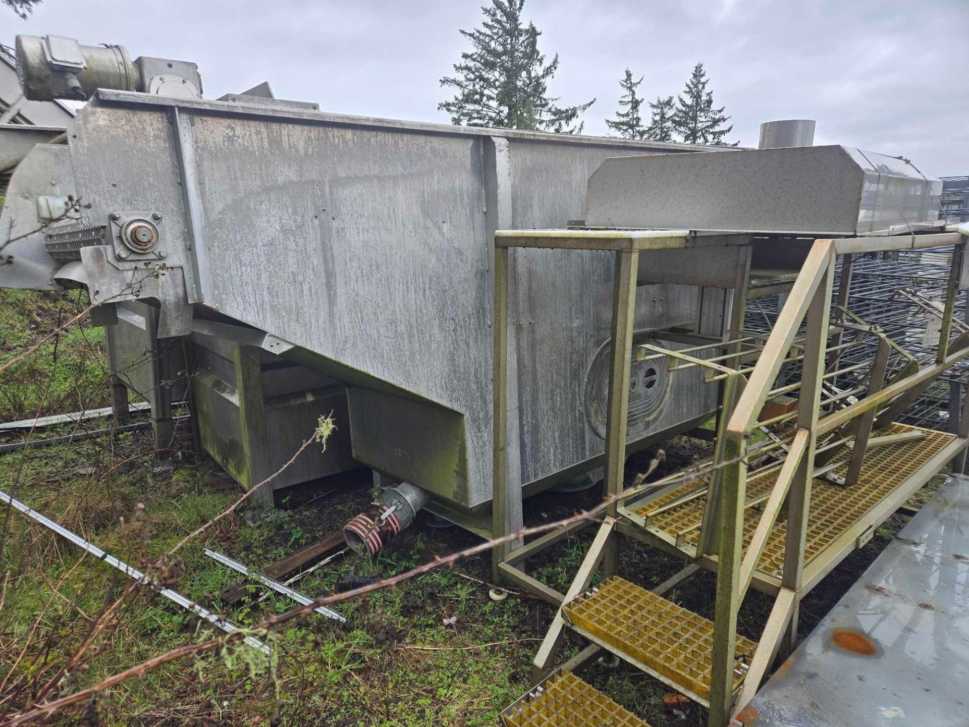 SS WASH TANK W MEZZANINE & CHILLER - Image 8 of 13