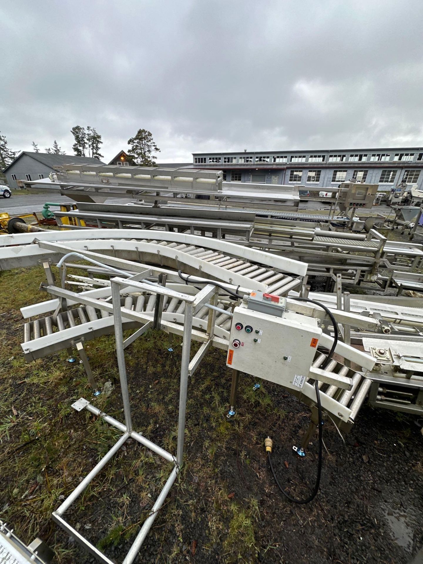 LOT OF MISCELLANEOUS STAINLESS SCRAP METAL - Image 4 of 4