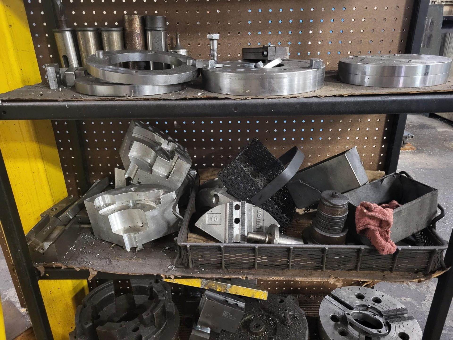 LARGE LOT OF VICES, CHUCK JAWS AND WORKHOLDING - Image 21 of 22