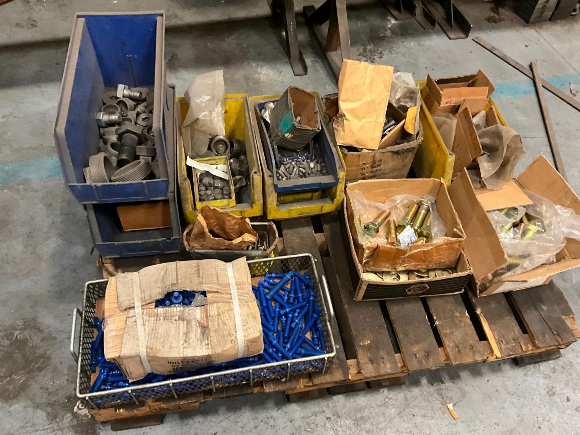 CONTENTS OF PALLET RACKING, WELDERS, MACHINE PARTS, RAW MATERIAL - Image 3 of 28