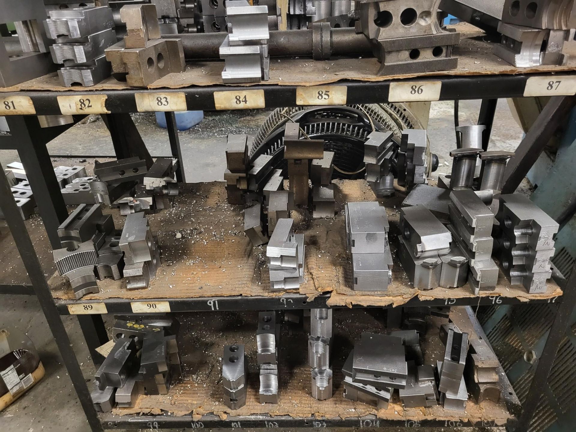 LARGE LOT OF VICES, CHUCK JAWS AND WORKHOLDING - Image 7 of 22