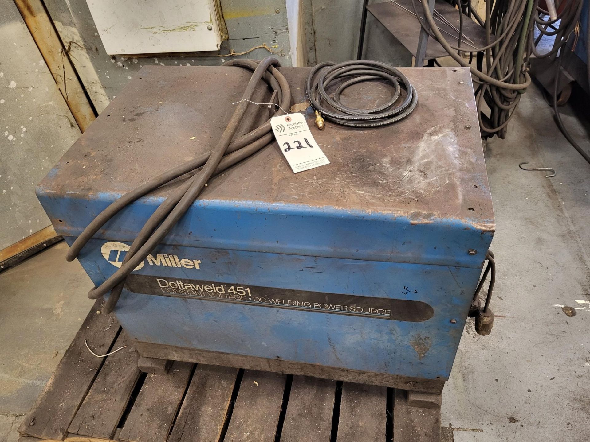 MILLER DELTAWELD 451 CONSTANT VOLTAGE DC WELDING POWER SOURCE