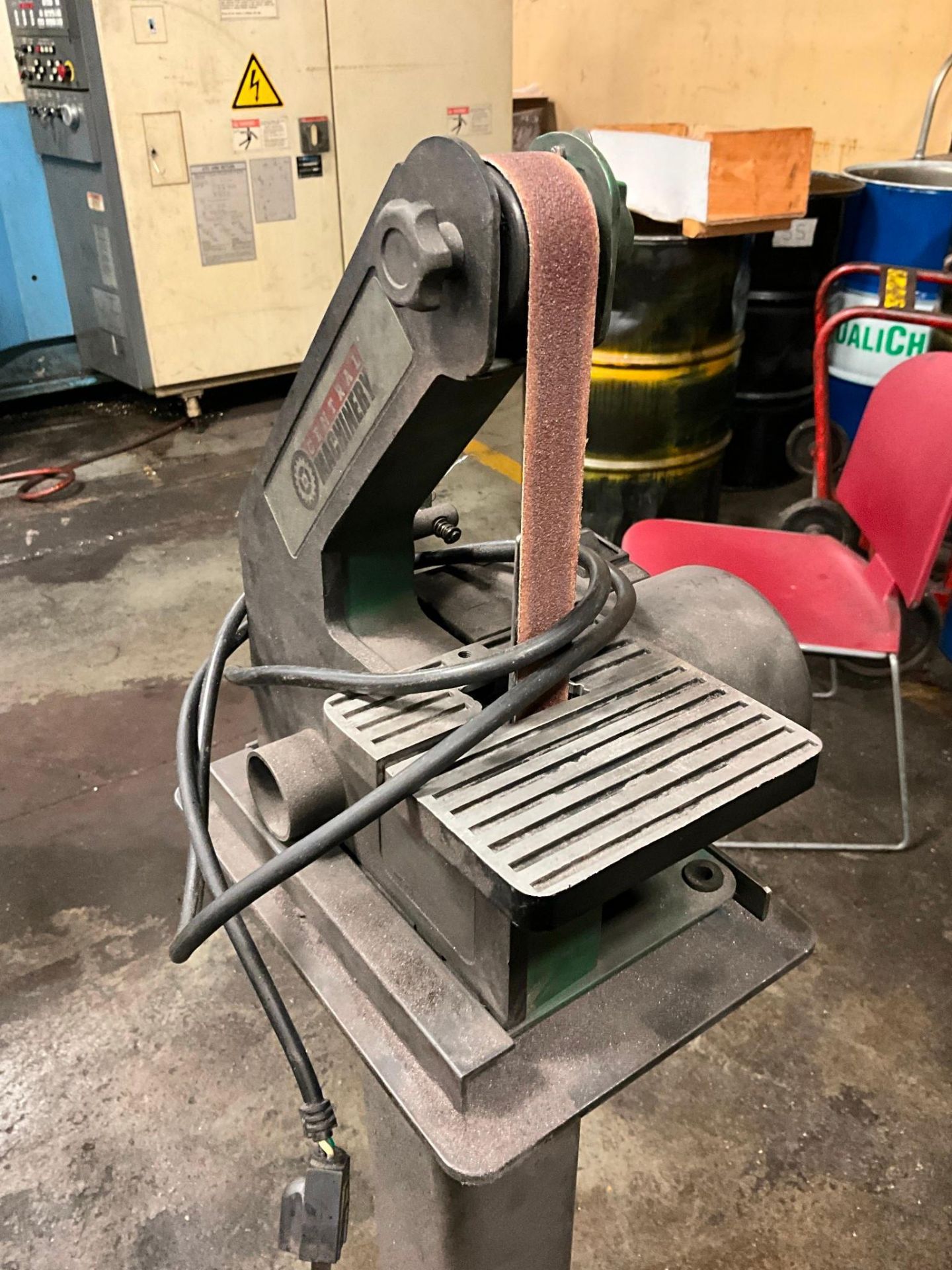 CENTRAL MACHINERY 1X30" BELT SANDER - Image 2 of 4