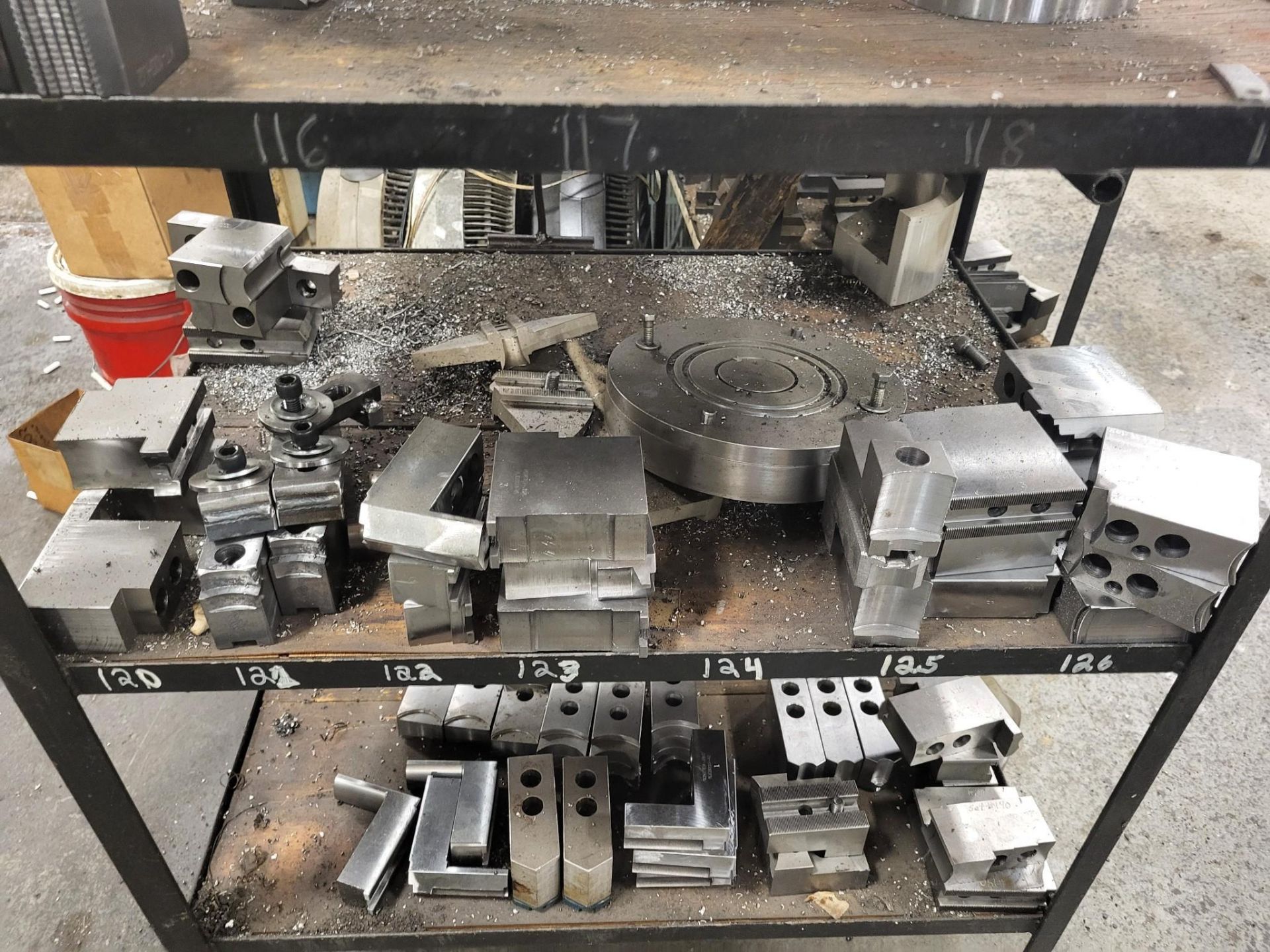 LARGE LOT OF VICES, CHUCK JAWS AND WORKHOLDING - Image 16 of 22