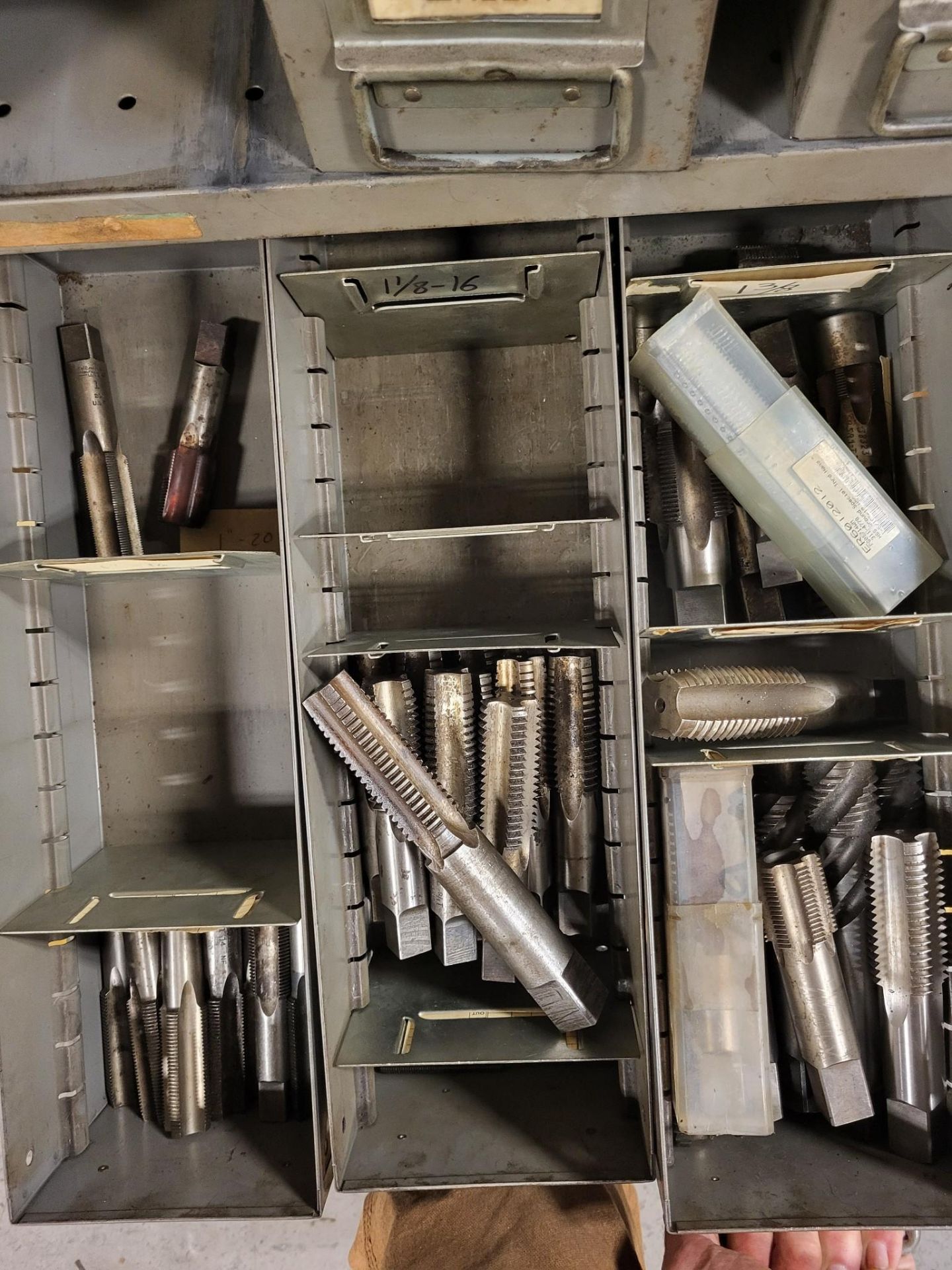 SHELVES OF ASSORTED TOOLING, END MILLS, DRILLS, TAPS - Image 38 of 38