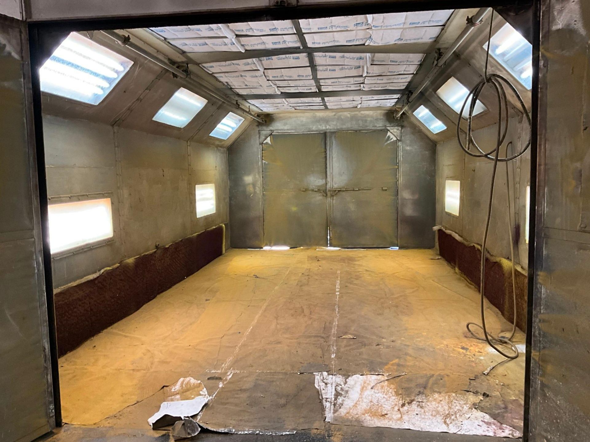 CAROLINA VIRGINIA HEATED SPRAY BOOTH 14'x24' - Image 21 of 23