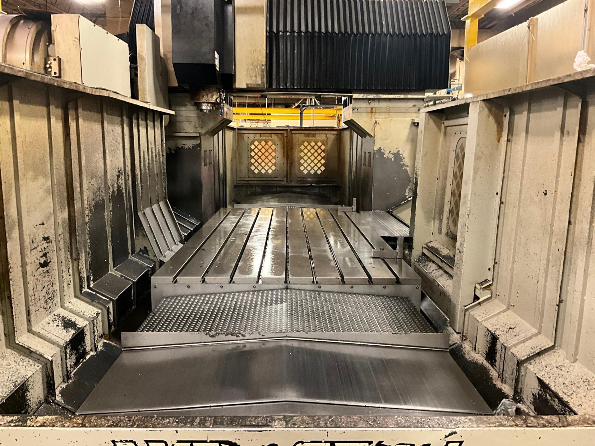 AMERA SEIKI VB-3 BRIDGE MILL W/ FANUC 21I-MB CONTROL (126" X 65" TABLE) - Image 16 of 27