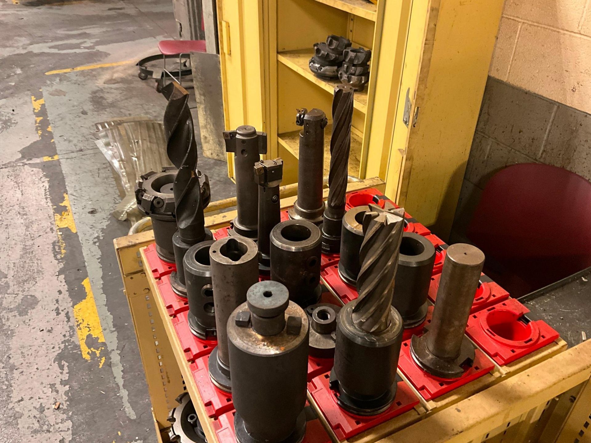 LARGE LOT OF CAT 50 TOOL HOLDERS - Image 11 of 19