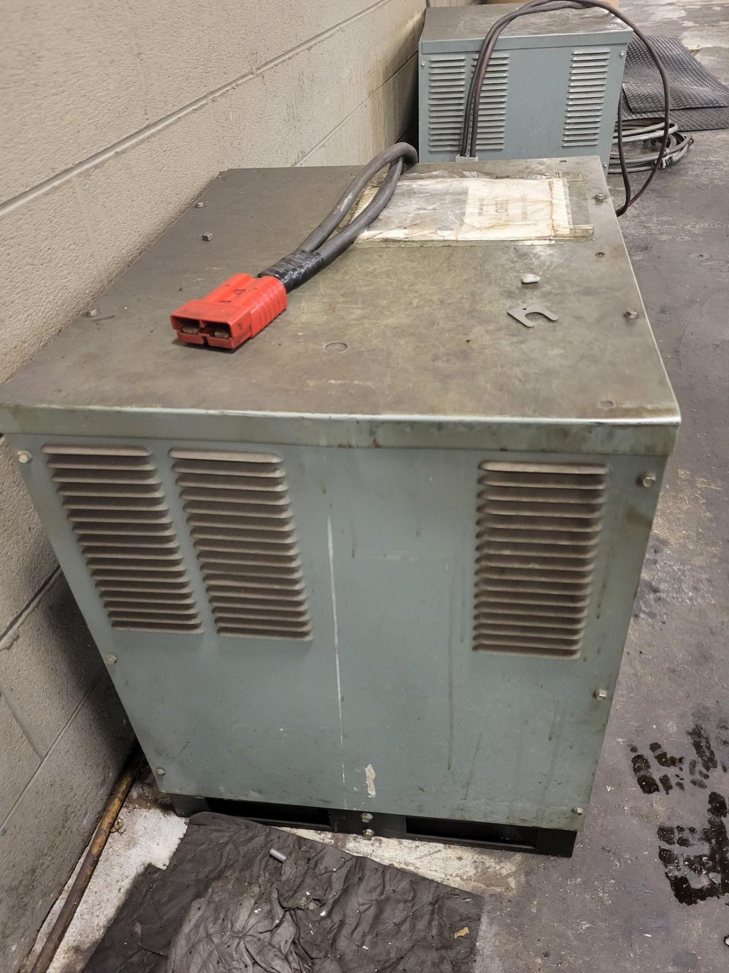 HOBART ACCU FORKLIFT BATTERY CHARGER - Image 2 of 5