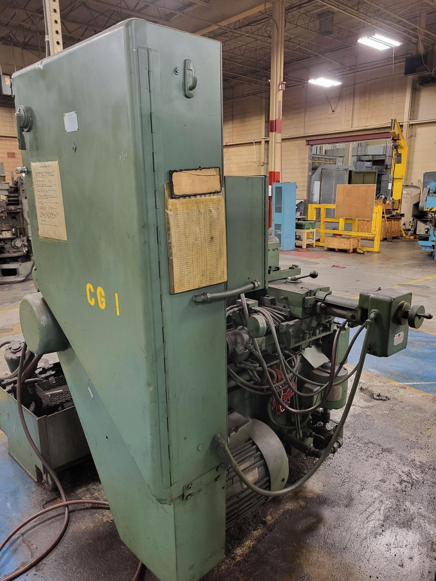 CINCINNATI CENTERLESS GRINDER WITH TOOLING CABINET - Image 5 of 10