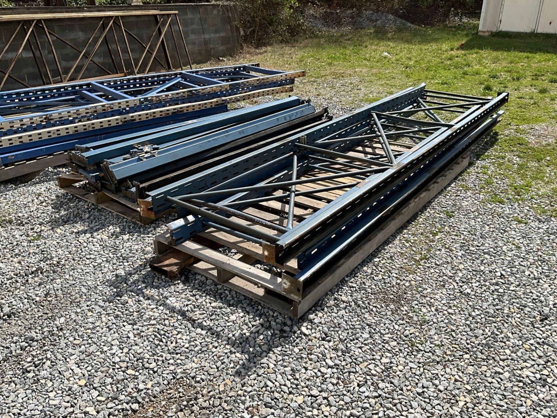 LARGE LOT OF PALLET RACKING - Image 7 of 11