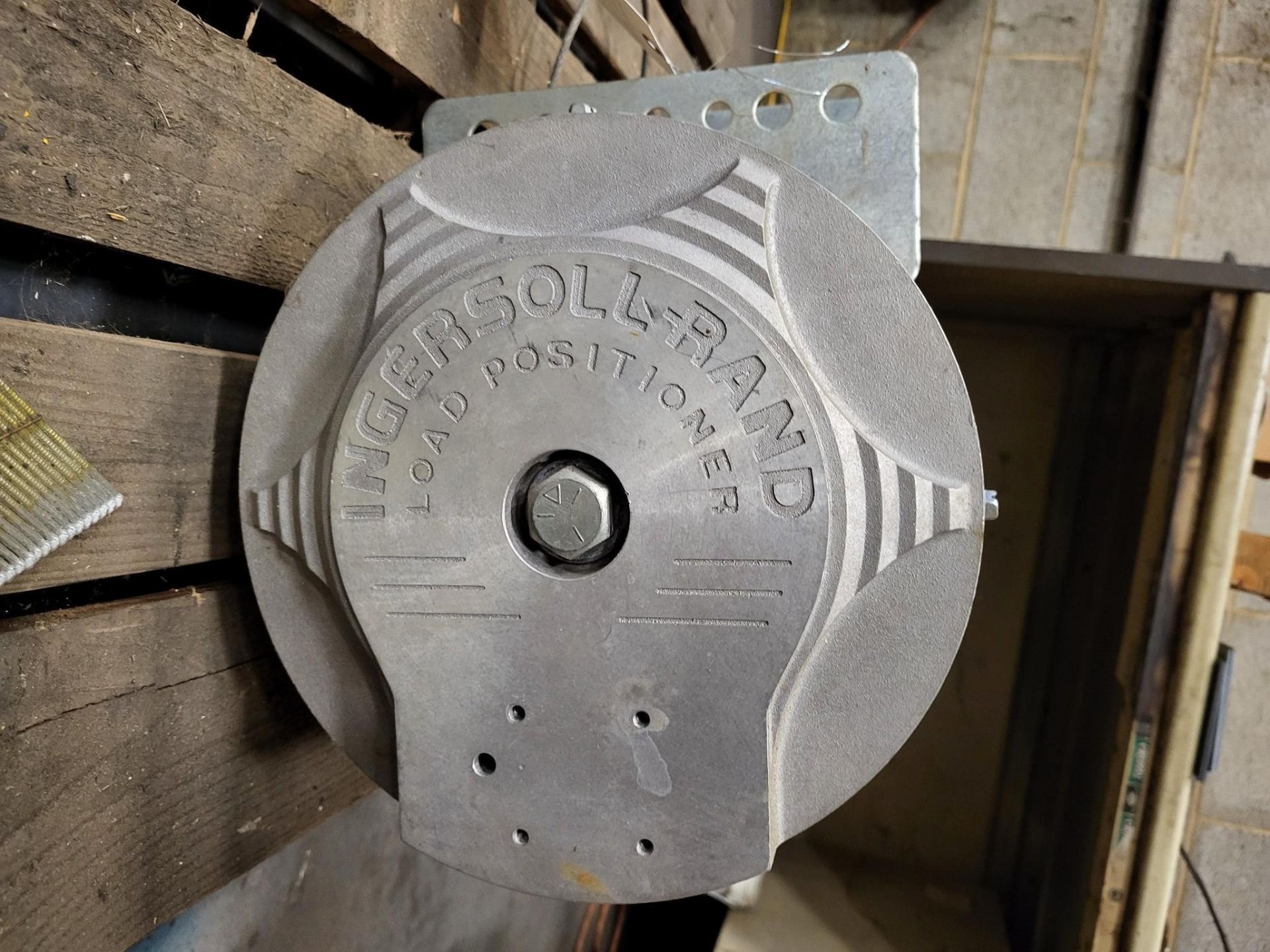 INGERSOLL RAND LOAD POSITIONER CAP 225 LBS(102 KG) - Image 5 of 5