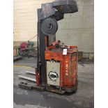 RAYMOND REACH-FORK TRUCK MODEL 20R30TT