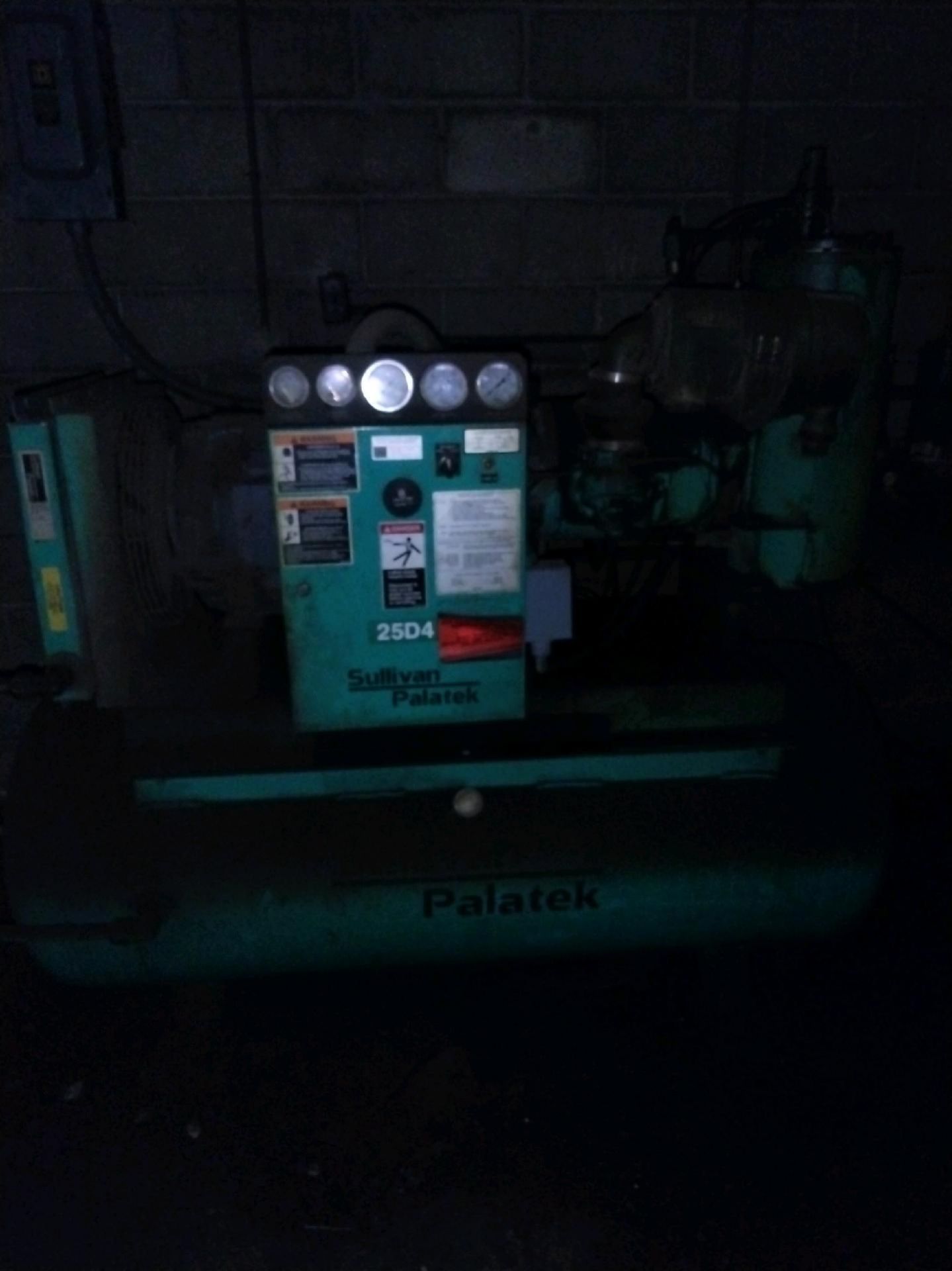 SULLIVAN PALATEK 25D4 AIR COMPRESSOR