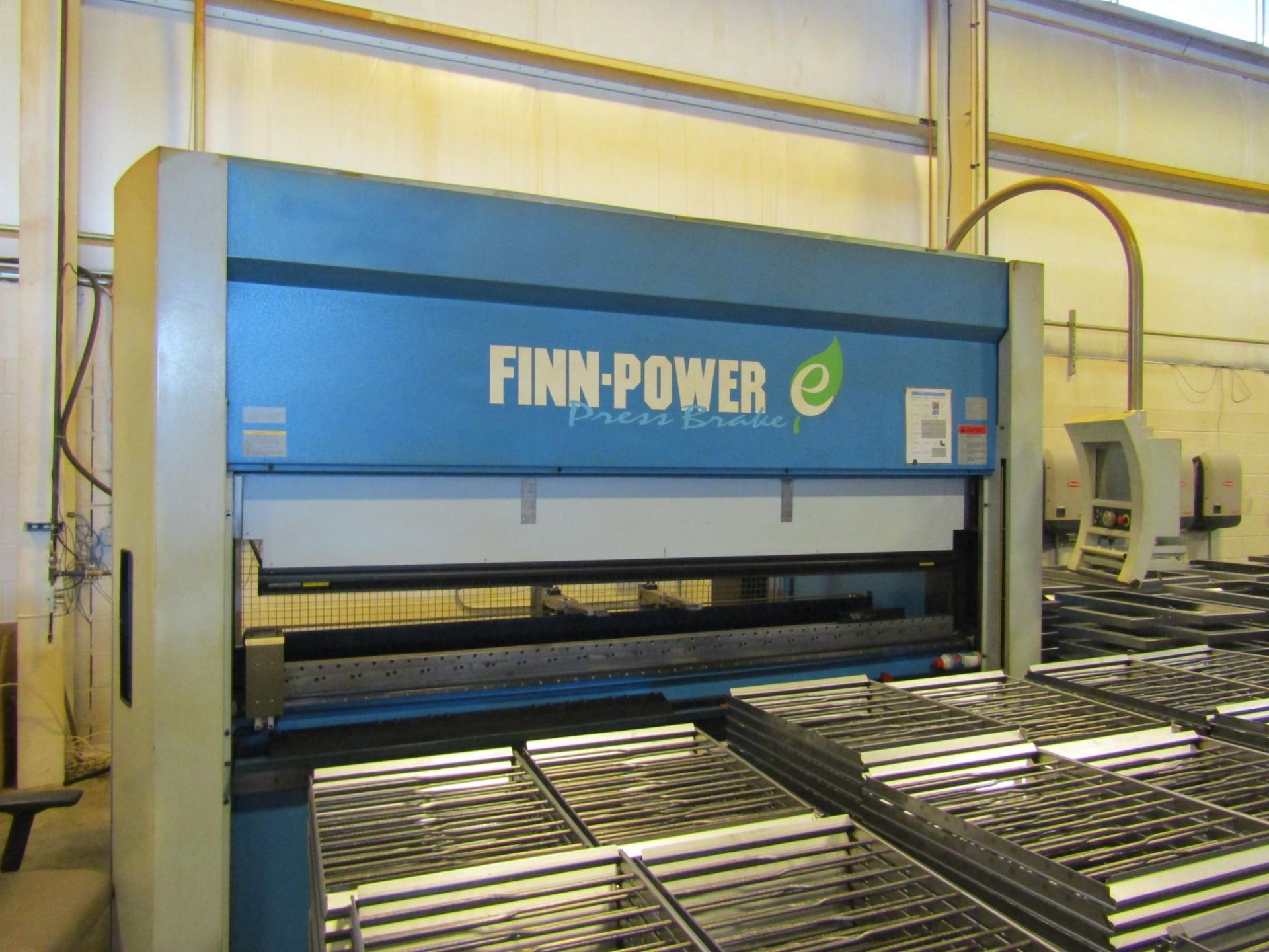 73T X 8' FINN-POWER E-SERIES 65-2550 ELECTRIC PRESS BRAKE, 2005 4 AXIS BACKGAUGE (HAS KNOWN ISSUES)