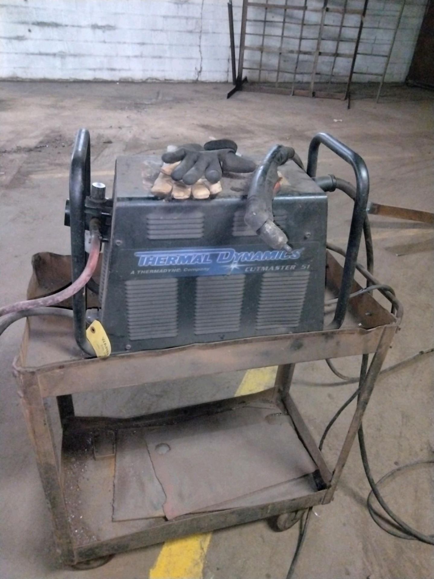 THERMAL DYNAMICS CUT MASTER 51 PLASMA CUTTER