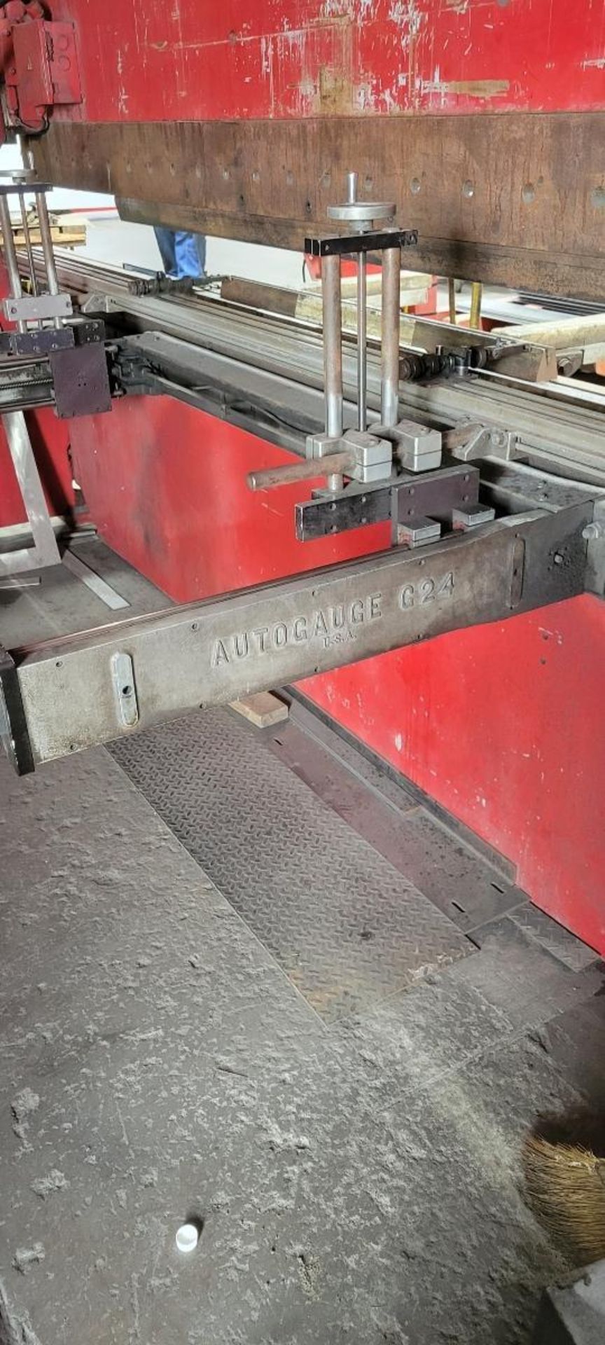 230 TON X 14' CINCINNATI 230CB12 HYDRAULIC PRESS BRAKE, 1995 - BACKGAUGE - Image 6 of 7