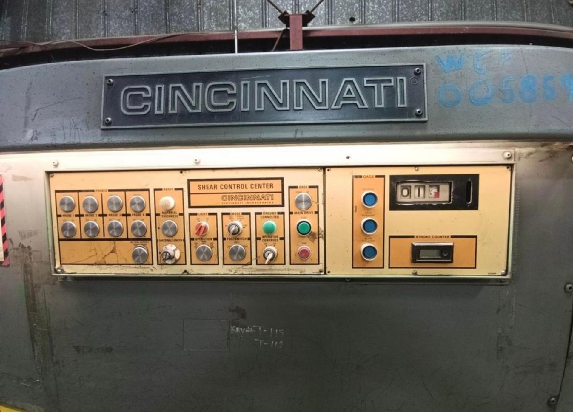 6′ X 10 GA CINCINNATI 135 POWER SHEAR, 1985 – POWER BACKGAUGE, UNDER POWER - Image 3 of 7