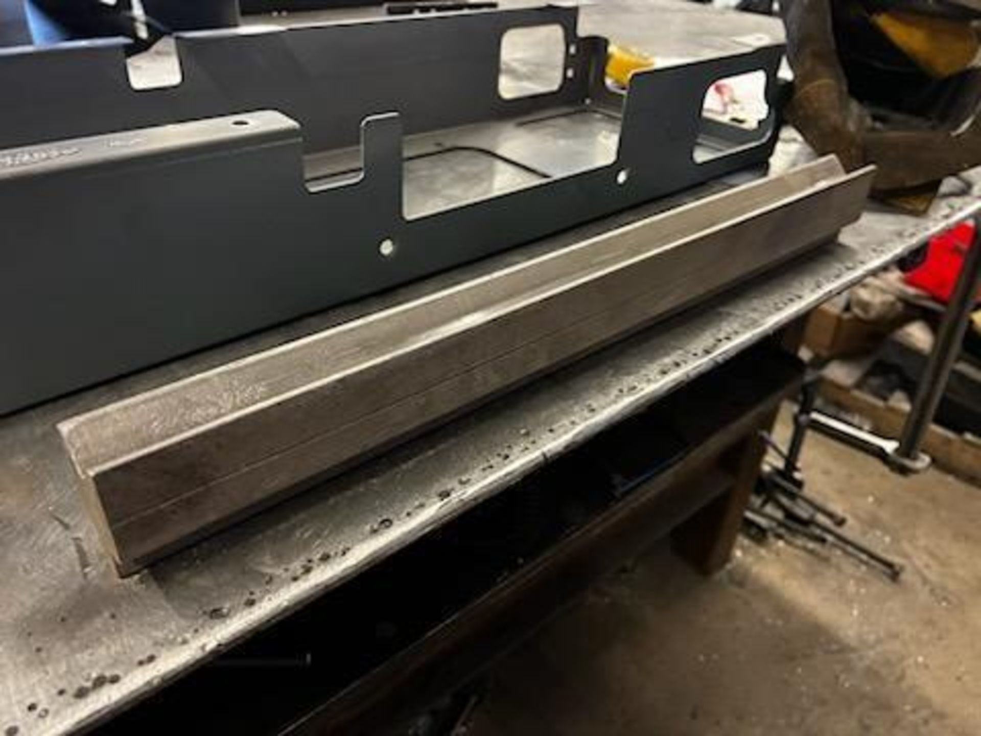 175 TON X 12′ ACCURPRESS 717512, 1990 – CNC BACKGAUGE AND TOOLING - Image 17 of 17