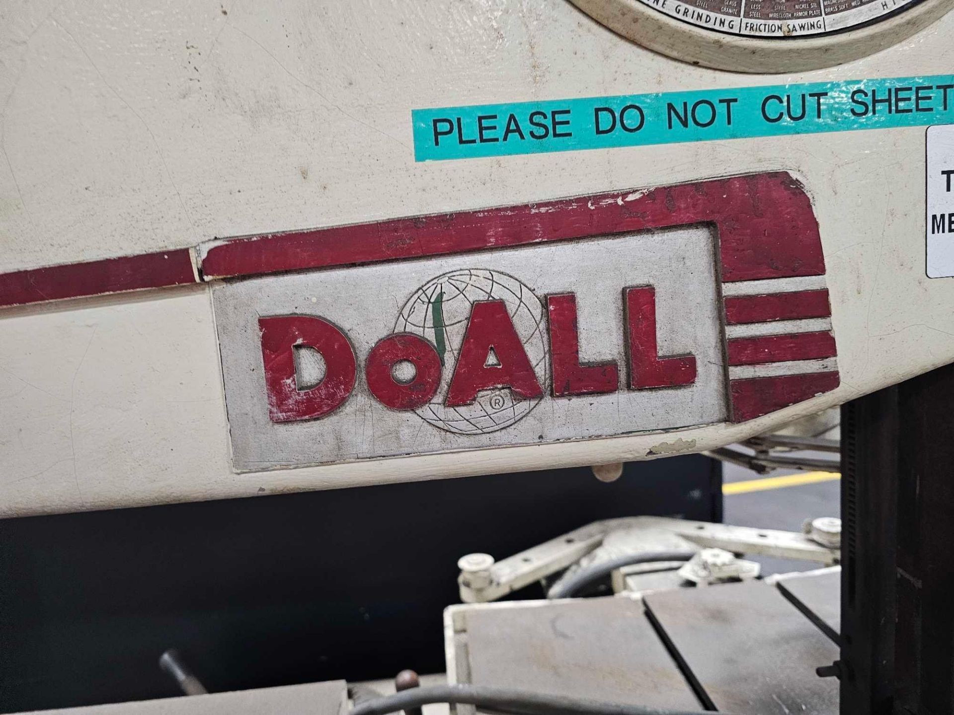 DOALL VERTICAL BAND SAW - Image 7 of 8