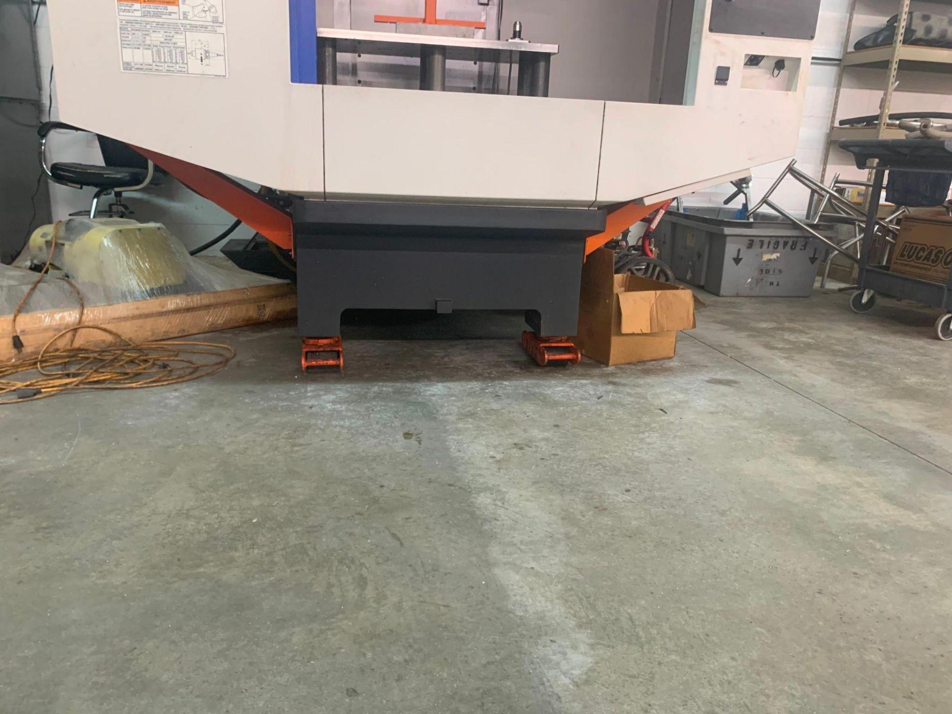 BROTHER SPEEDIO S700 X1 VMC, 2017 - LNS CHIP CONVEYOR, 4TH/5TH NIKKEN ROTARY TABLE, PROBE'S - Image 4 of 12