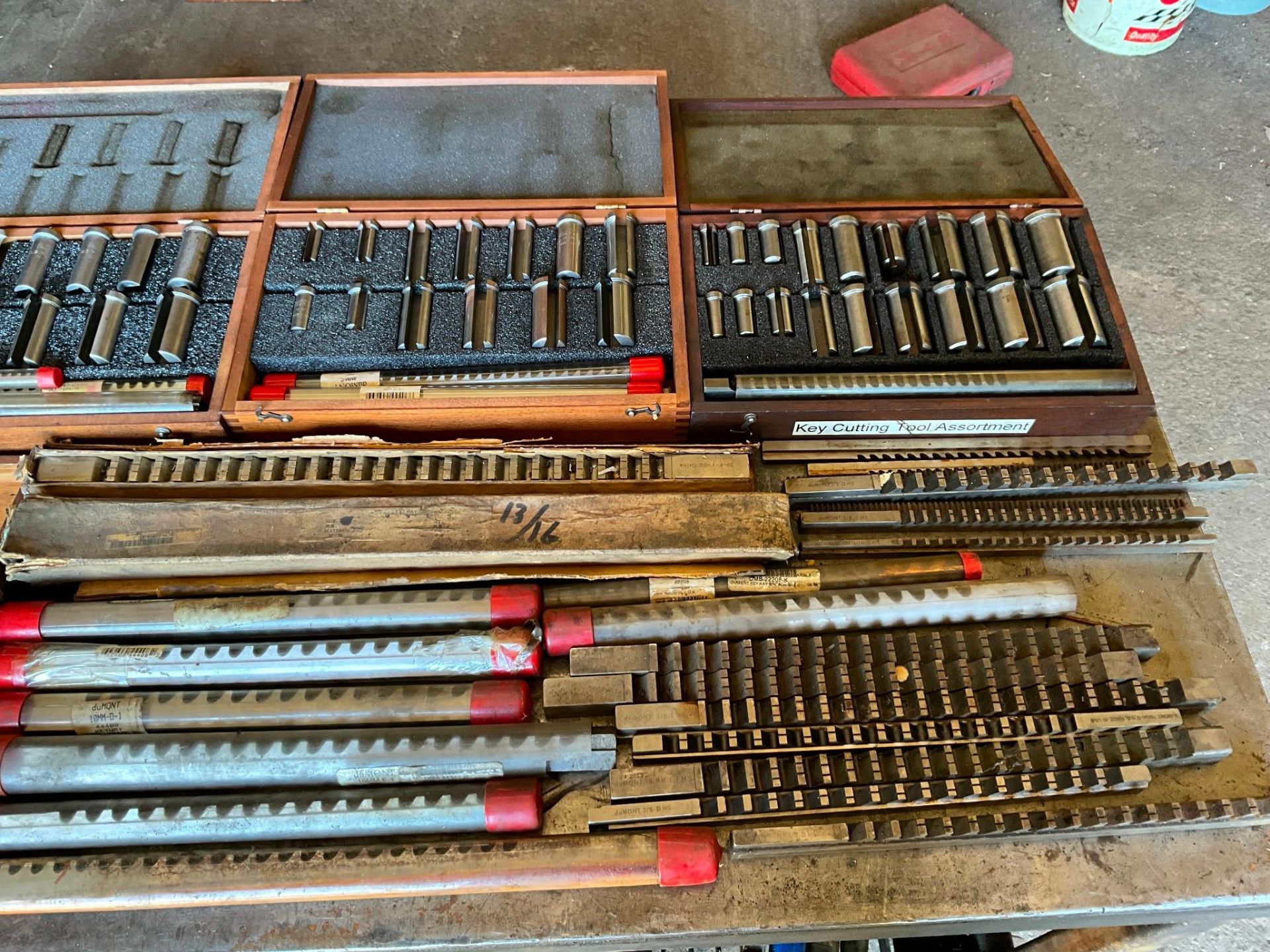 LARGE LOT BROACHING KITS AND BROACHING TOOLS - Image 5 of 13